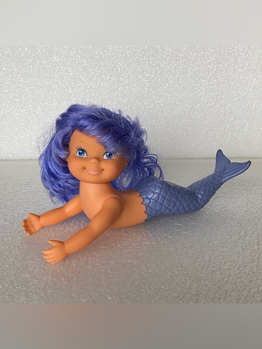 Vintage 90's TNT Toys Bathtub MERMAID PRINCESS Doll Tub Pool Toy 8.5" Long